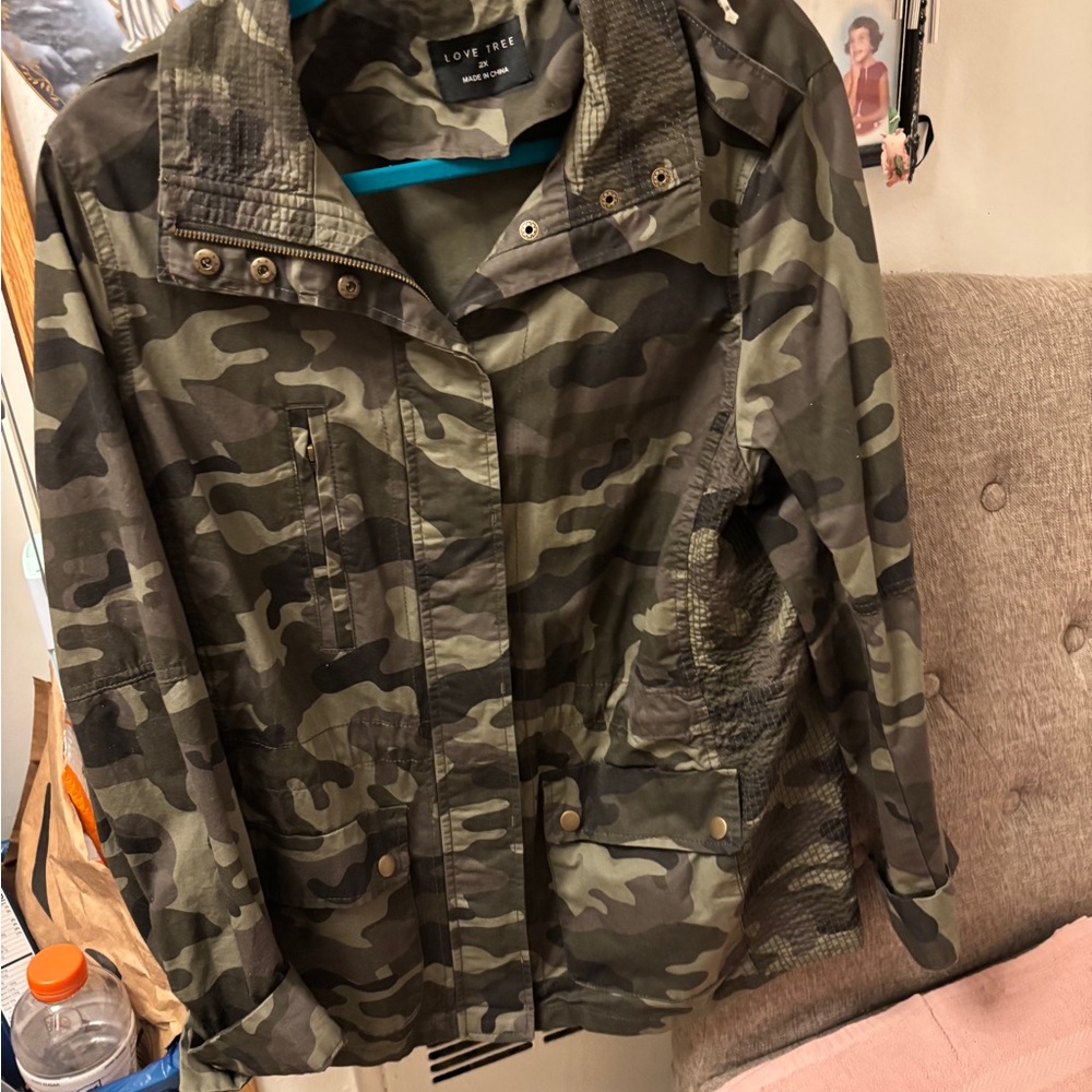 Love Tree Women's Camouflage Utility Jacket
